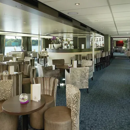 Crossgates Hotelship 4 Star - Osthafen - Frankfurt Frankfurt am Main
