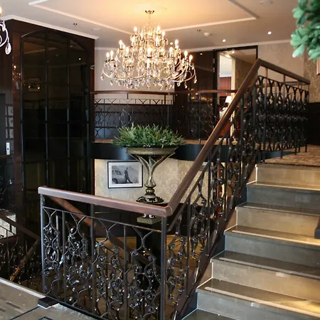 Crossgates Hotelship 4 Star - Osthafen - Frankfurt